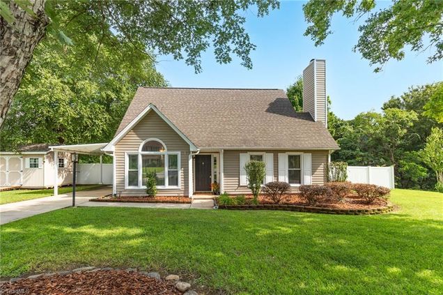 5503 Country Crossing Court McLeansville, NC House Active - Photo 1 of 30. Opens carousel modal
