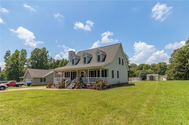260 Tanglebrook Trail