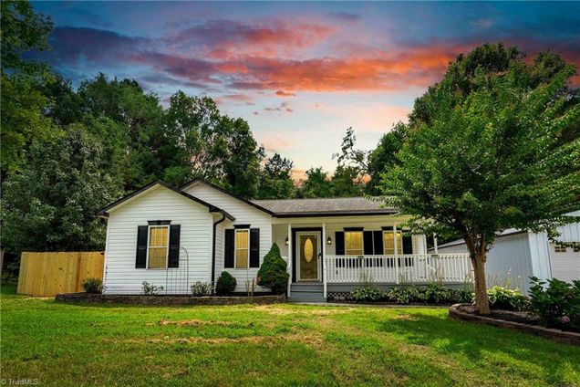 19 Birchwood Court Thomasville, NC House Active - Photo 1 of 50. Opens carousel modal