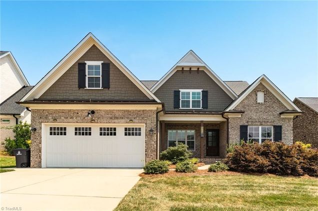 1637 Wisteria Drive Winston-Salem, NC House Active - Photo 1 of 25. Opens carousel modal