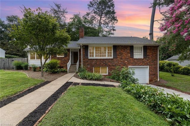 1045 Wendover Circle