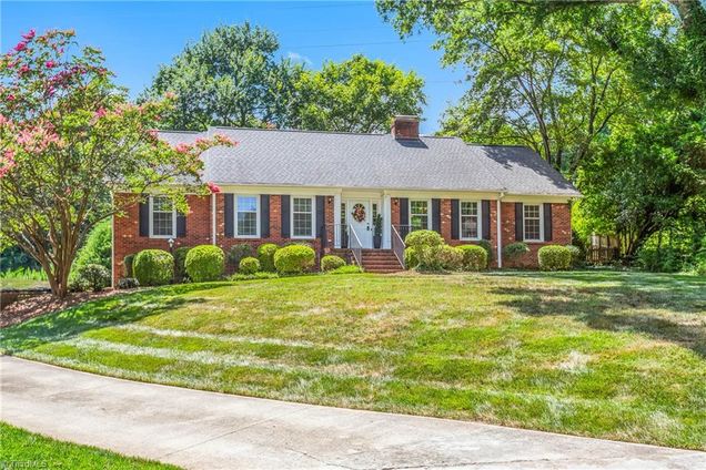 500 Hedgewood Place