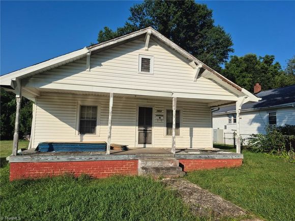 1603 Connor Place High Point, NC House Active - Photo 1 of 12. Opens carousel modal