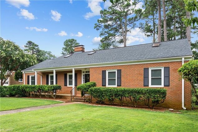 529 Woodvale Drive
