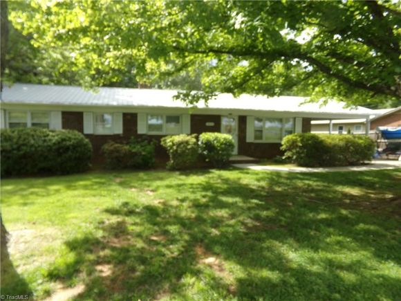 1933 Gold Hill Rd Asheboro Nc 27203 Estately Mls 975697