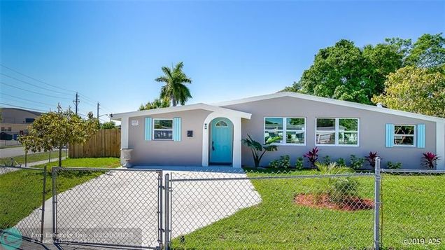 1402 SW 3rd St Delray Beach, FL House Sold - Photo 1 of 25. Opens carousel modal
