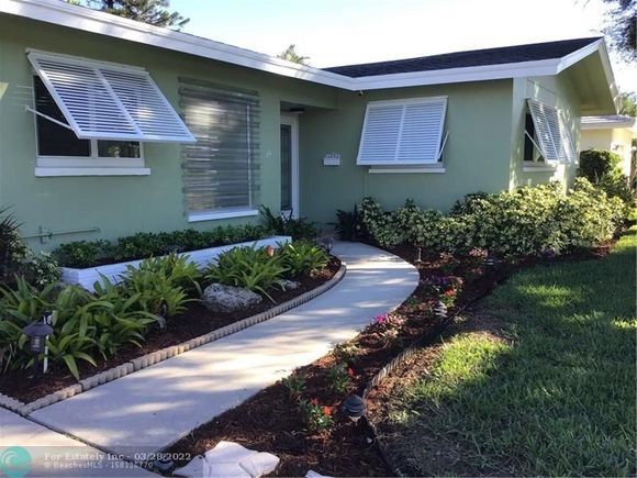 72 SW 12th Ave Boca Raton, FL House Sold - Photo 1 of 18. Opens carousel modal