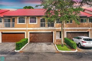 4913 Riverside Dr Unit 204