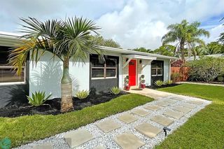 515 NE 26th Dr