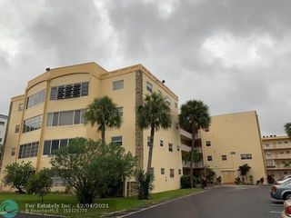 3990 NW 42nd Ave Unit 401