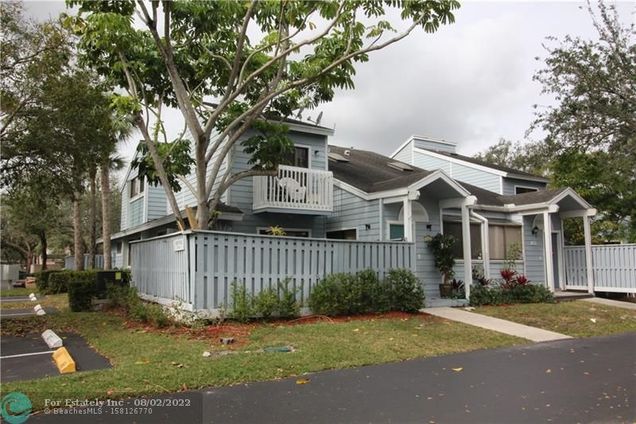 1832 Racquet Ct Unit 1832 North Lauderdale, FL Condo Sold - Photo 1 of 23. Opens carousel modal