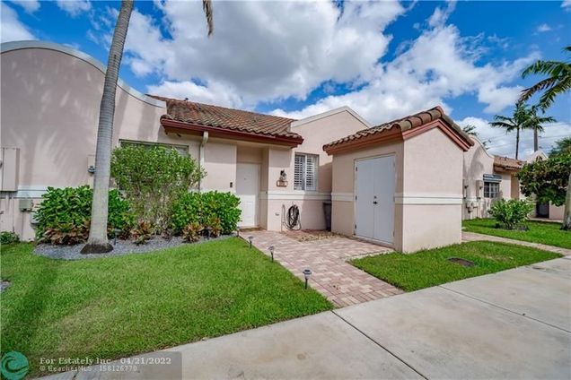 3132 NW 86th Ave Unit 3132 Sunrise, FL Condo Sold - Photo 1 of 35. Opens carousel modal