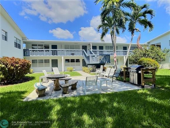 237 Oakridge O Unit 237 Deerfield Beach, FL Condo Sold - Photo 1 of 30. Opens carousel modal