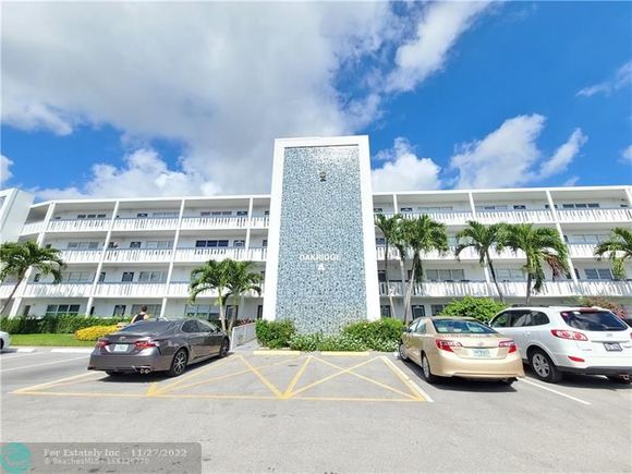 4009 Oakridge A Unit 4009 Deerfield Beach, FL Condo Sold - Photo 1 of 51. Opens carousel modal