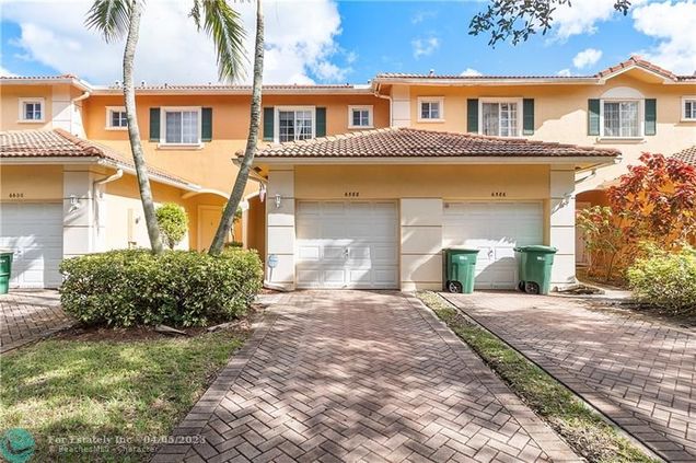 6588 Catalina Ln Unit 6588 Tamarac, FL Condo Sold - Photo 1 of 24. Opens carousel modal
