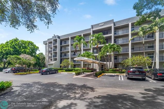 4191 Cypress Reach Ct Unit 305 Pompano Beach, FL Condo Sold - Photo 1 of 29. Opens carousel modal