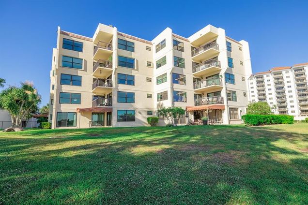374 Golfview Rd Unit 106 North Palm Beach, FL House Active - Photo 1 of 57. Opens carousel modal