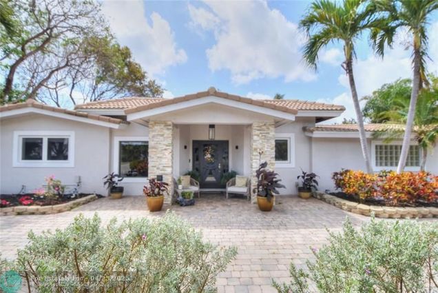1450 SE 10th St Deerfield Beach, FL House Sold - Photo 1 of 86. Opens carousel modal