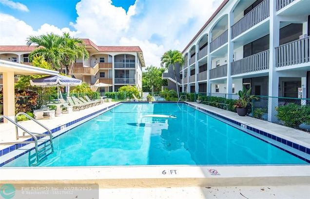 651 PINE DR Unit 306