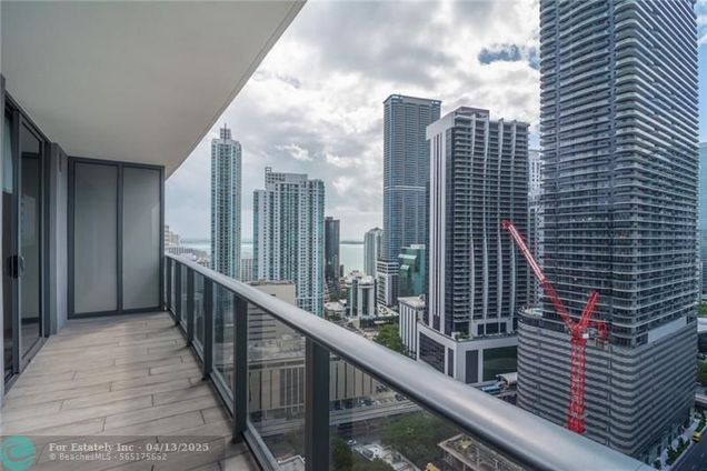 45 SW 9th St Unit 2604
