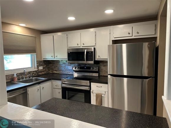 808 SE 7th Street Unit 101B