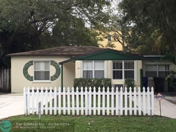 410 SW 7th St Fort Lauderdale, FL House Active - Photo 1 of 5. Opens carousel modal