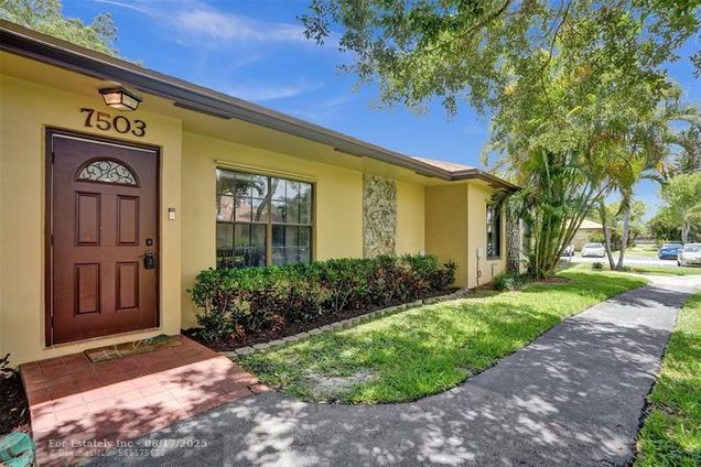 7503 SW 26th Ct Unit 2