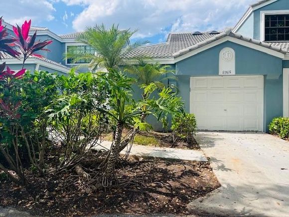 8365 Waterford Cir Unit 8365
