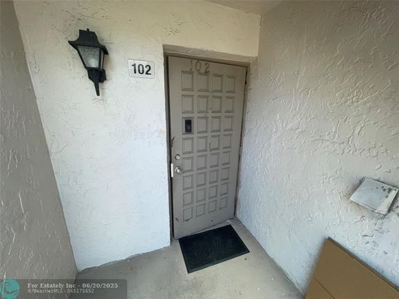 1000 NW 80th Ave Unit 102 Margate, FL House Active - Photo 1 of 32. Opens carousel modal