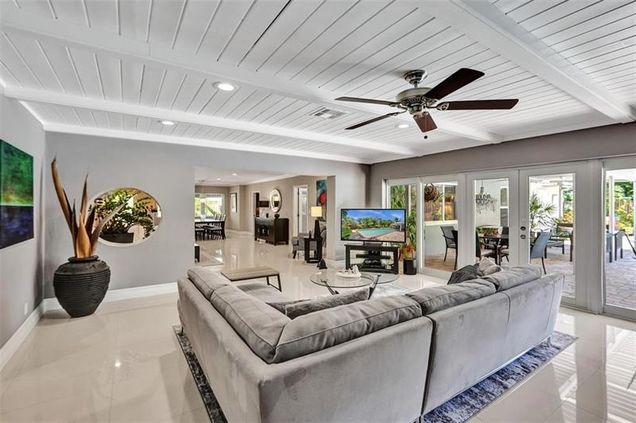 2524 NE 26th Ter Fort Lauderdale, FL House Active - Photo 1 of 37. Opens carousel modal