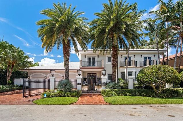 15 PELICAN DR Fort Lauderdale, FL House Active - Photo 1 of 79. Opens carousel modal
