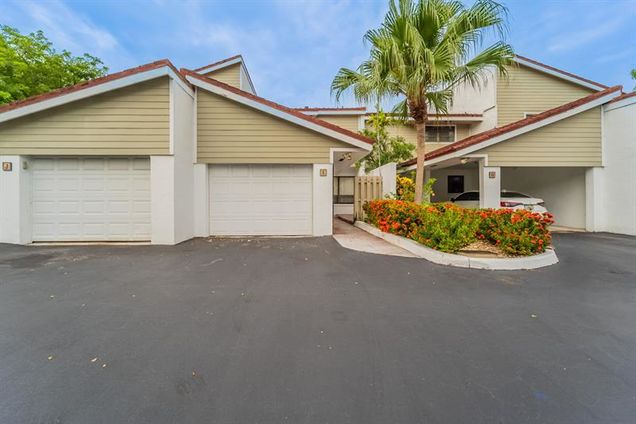 2700 N 34th Ave Unit 1 Hollywood, FL Condo Active - Photo 1 of 41. Opens carousel modal