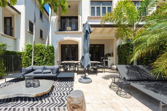 101 Isle Of Venice Dr Unit 101