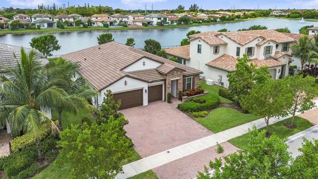 9228 Grand Prix Lane