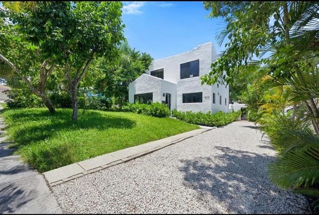 823 33rd St West Palm Beach, FL House Active - Photo 1 of 44. Opens carousel modal