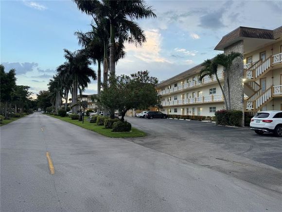 5111 W Oakland Park Blvd Unit 307
