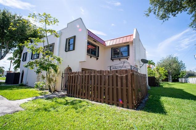 6363 Seven Springs Boulevard Unit A