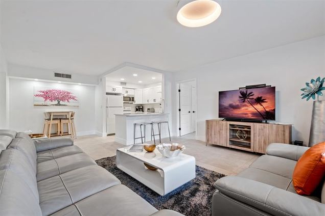706 SE 2nd Avenue Unit 335