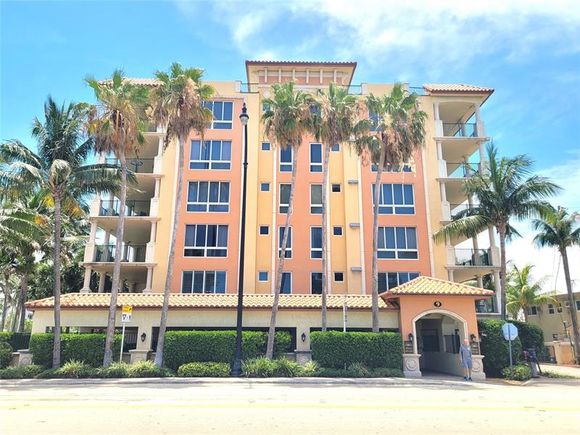 9 NE 20th Ave Unit 302 Deerfield Beach, FL Condo Active - Photo 1 of 22. Opens carousel modal