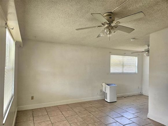 760 Camellia Dr