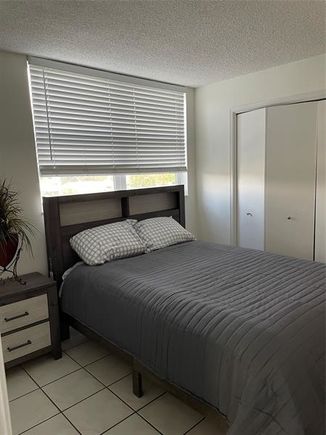 1731 SE 15th St Unit 301