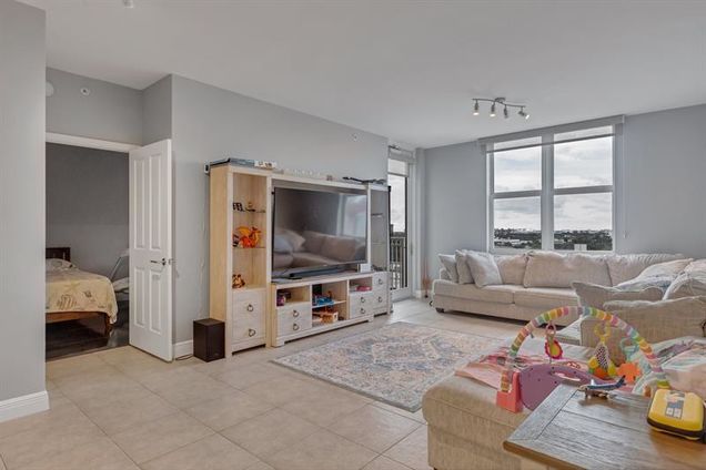 511 SE 5th Ave Unit 912