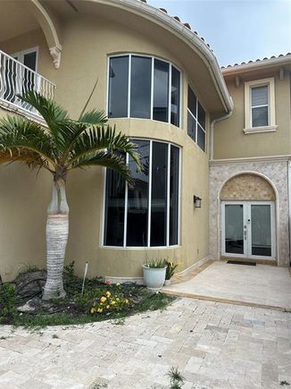 3325 NE 14th Ct Fort Lauderdale, FL House Active - Photo 1 of 2. Opens carousel modal