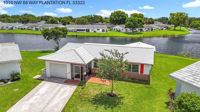 1010 NW 88th Way