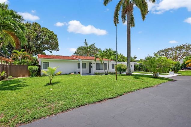 316 NW 24th St