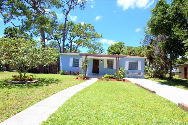 2217 SW 1st Ct Fort Lauderdale, FL House Sold - Photo 1 of 28. Opens carousel modal