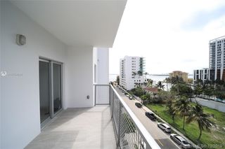 481 NE 29th St Unit 605