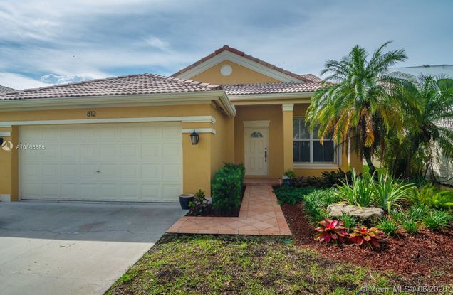 812 Savannah Falls Dr Weston, FL House Sold - Photo 1 of 37. Opens carousel modal