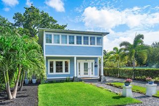 1009 Tequesta St