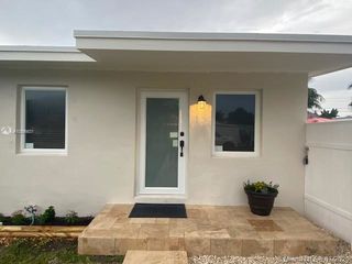 9900 SW 49th St